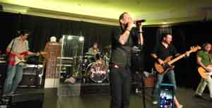 Gin Blossoms  - photo by Rick Forte